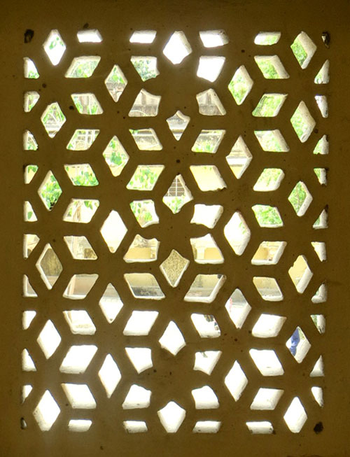 Celosias-ventanas_Limitedenso_India-2015-(1)